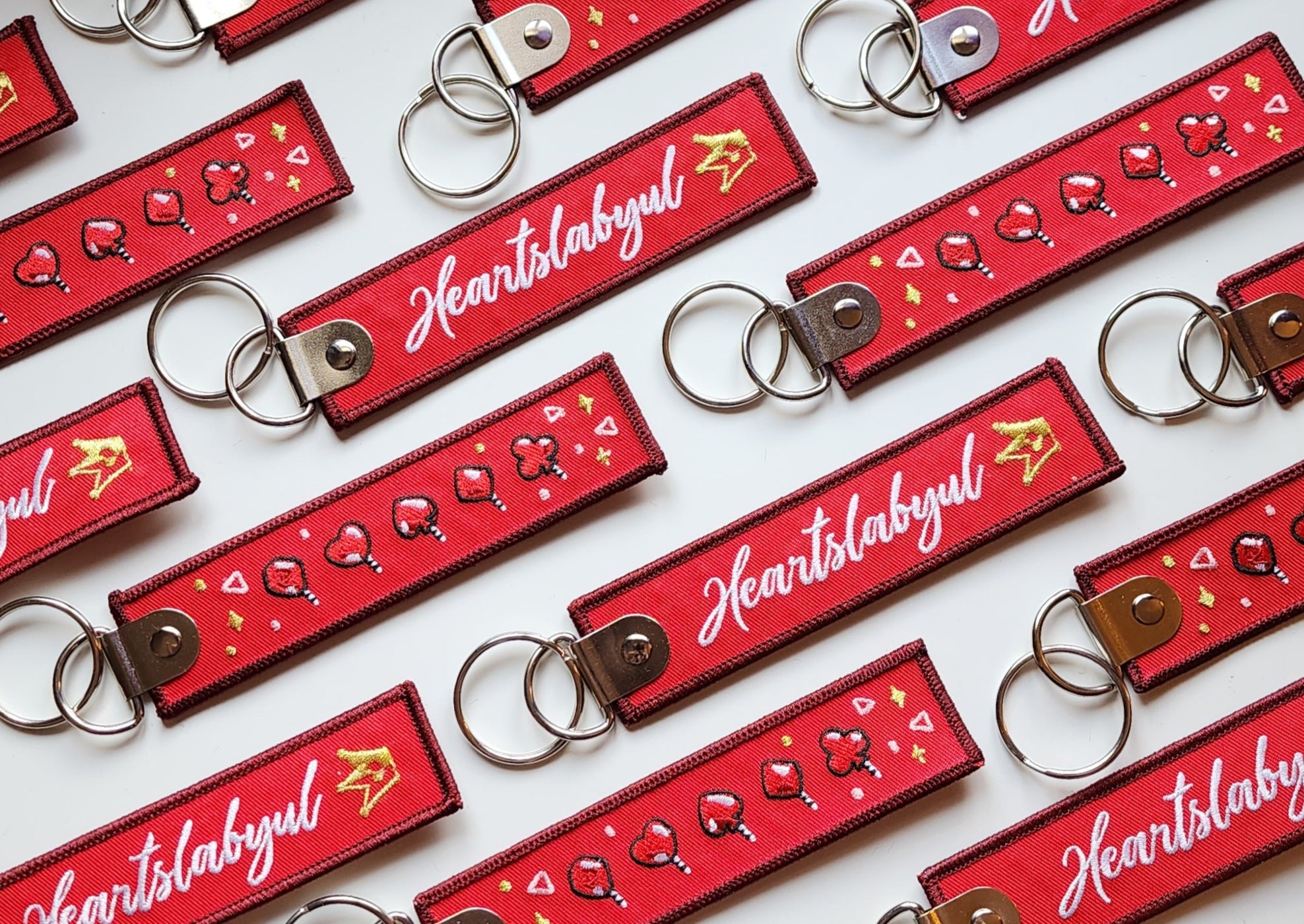 TWST - Heartslabyul Embroidered Tag Keychain
